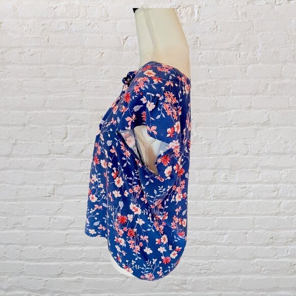 Liz Claiborne Blue and Pink Floral Short Sleeve Blouse in Size Large - Picture 3 of 5
